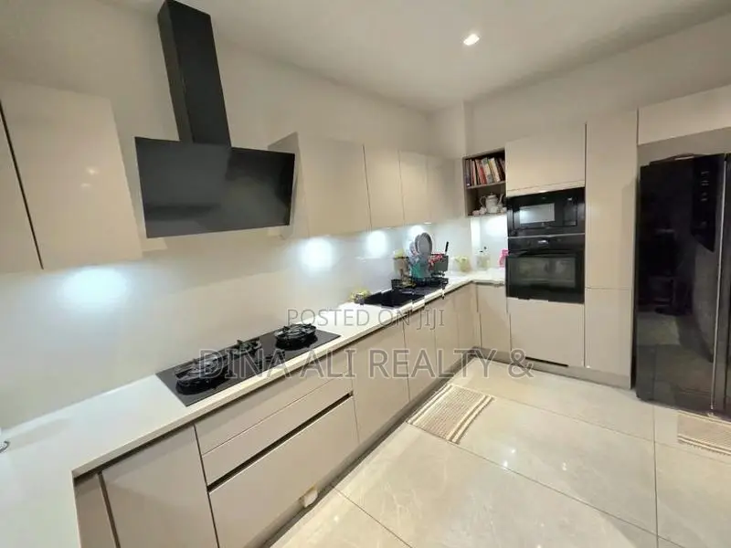Apartment for Sale Col 3- 606 The Address