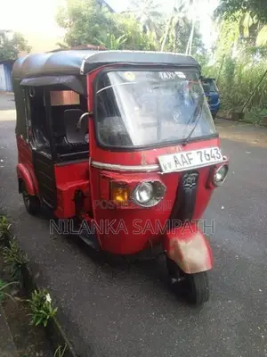 Bajaj RE 2011