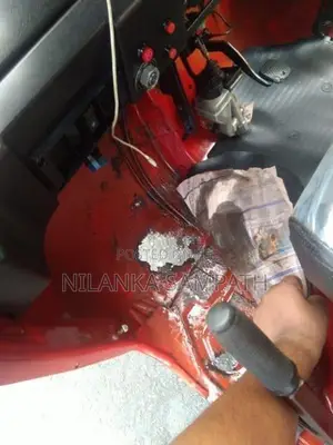 Bajaj RE 2011