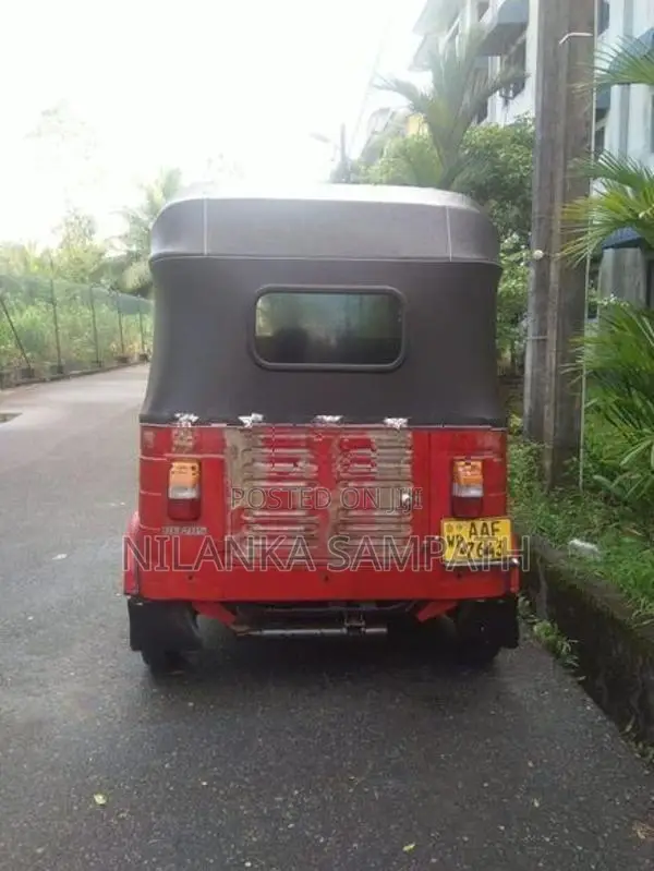 Bajaj RE 2011