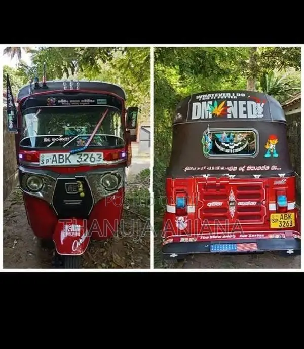 Bajaj RE 2016