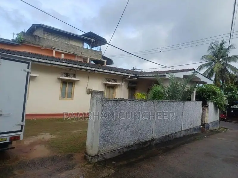 House for Sale - Hunupitiya