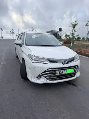 Toyota Axio 2016