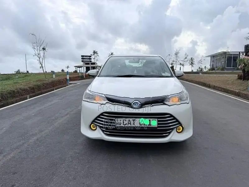 Toyota Axio 2016
