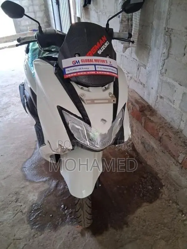 Suzuki Burgman 125 2026