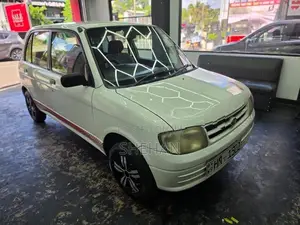 Daihatsu Mira 2000
