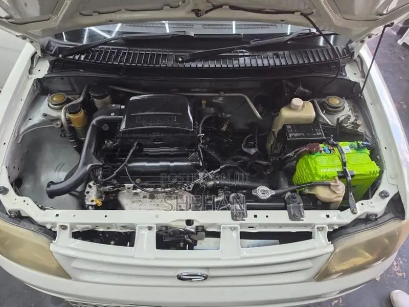 Daihatsu Mira 2000