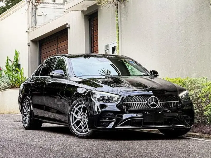 Mercedes Benz E200 AMG LINE 2023