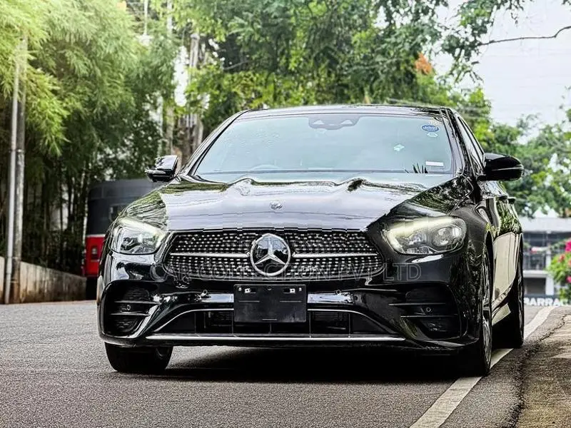 Mercedes Benz E200 AMG LINE 2023