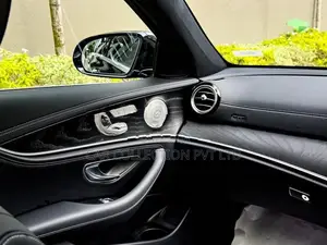Mercedes Benz E200 AMG LINE 2023