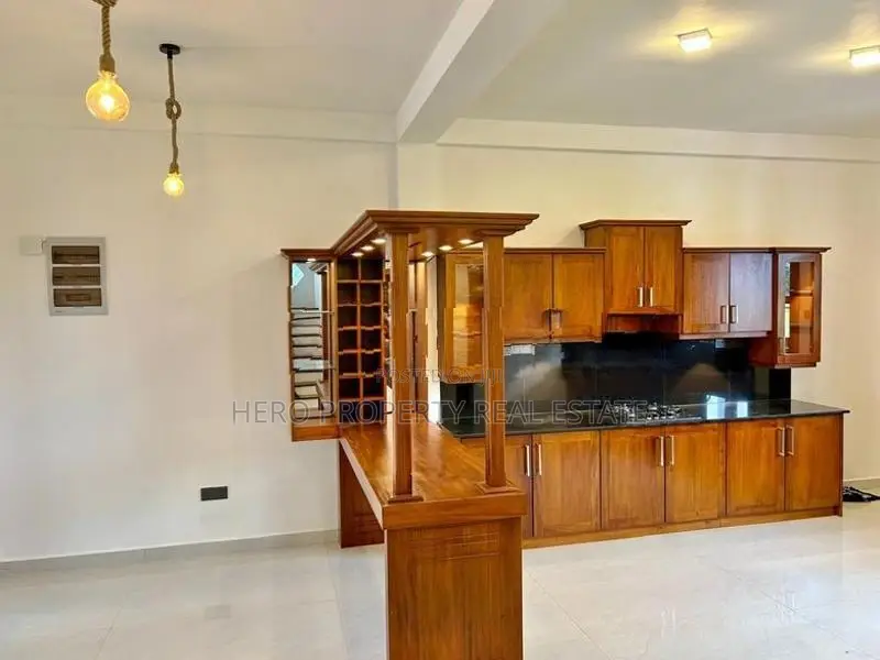 Brand new architecture dising luxury house for sale in boralesgamuwa
