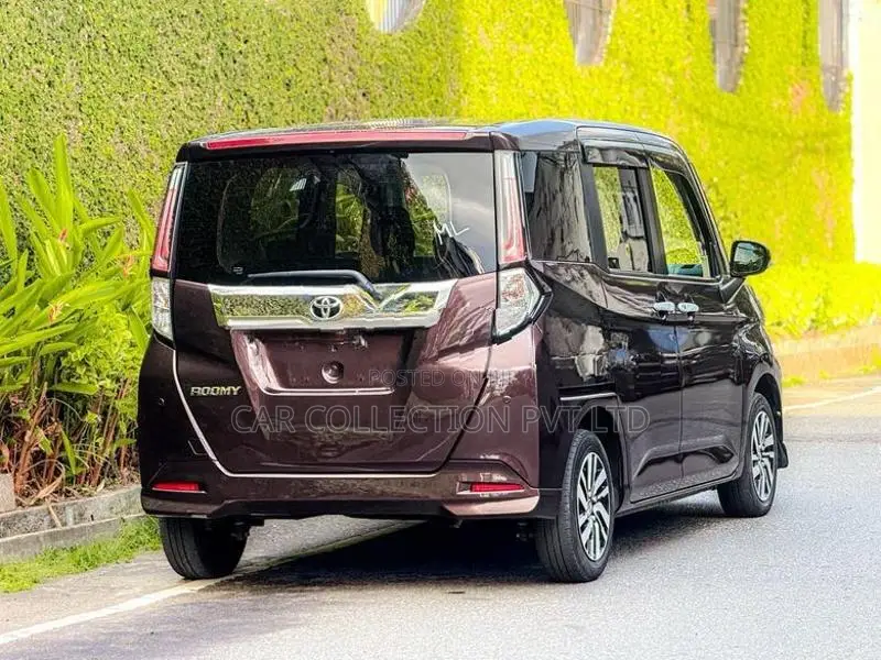 Toyota Roomy Custom G 2023
