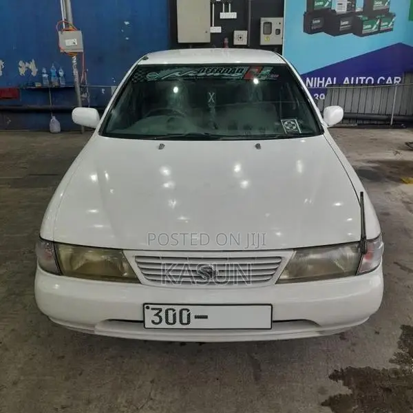 Nissan Sunny 1998