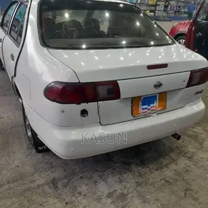 Nissan Sunny 1998