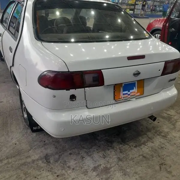 Nissan Sunny 1998
