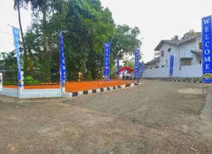 Yakkala Town Land for Sale