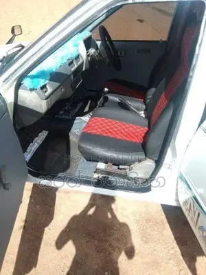Nissan Sunny 1984