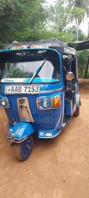 Bajaj RE 2012