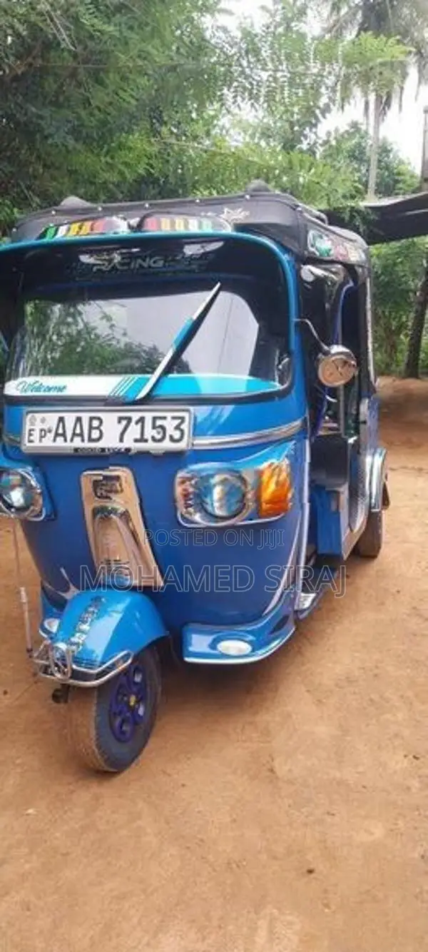 Bajaj RE 2012