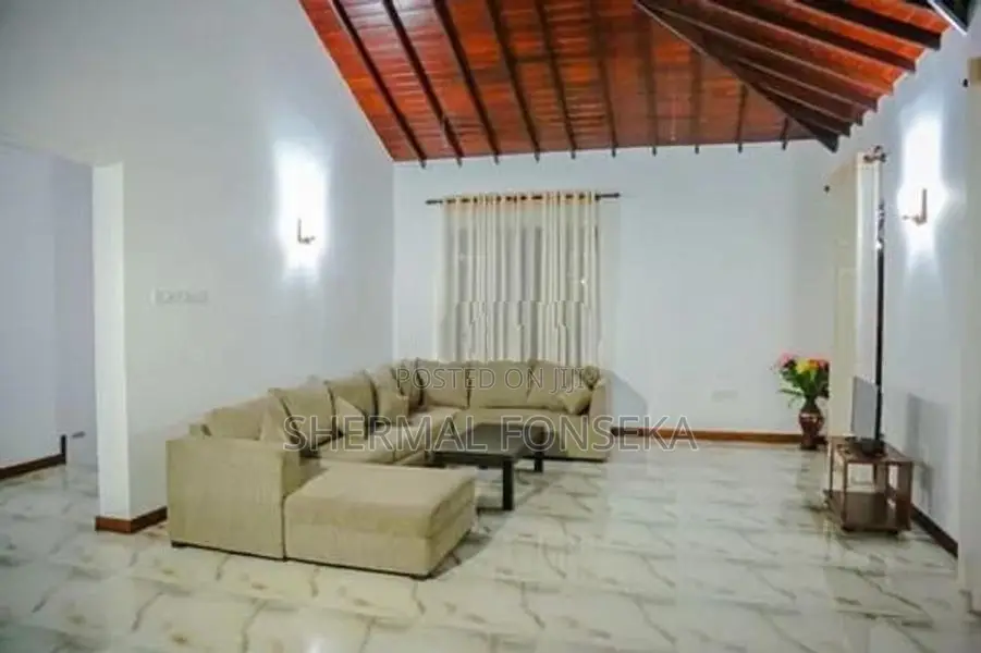 Katunayake Seeduwa Luxury Villa close to airport for sale with furnitu