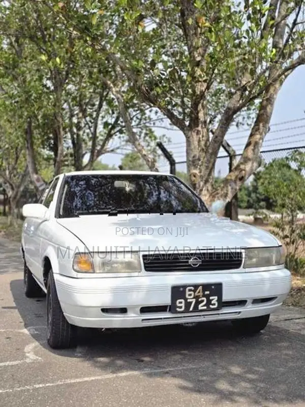 Nissan Sunny 1992
