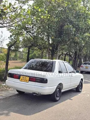 Nissan Sunny 1992