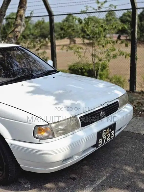 Nissan Sunny 1992