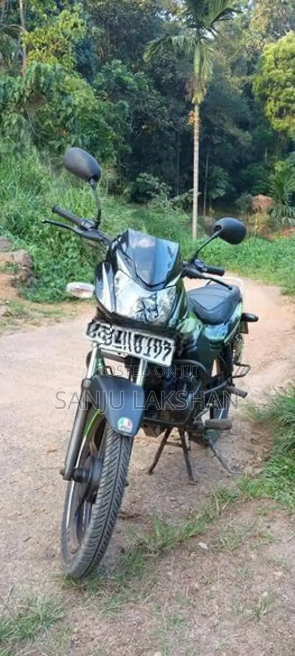 TVS Metro 2017