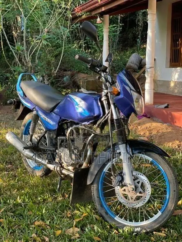 Bajaj Caliber 2004