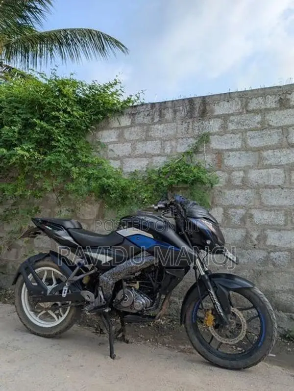 Bajaj Pulsar 150 2017