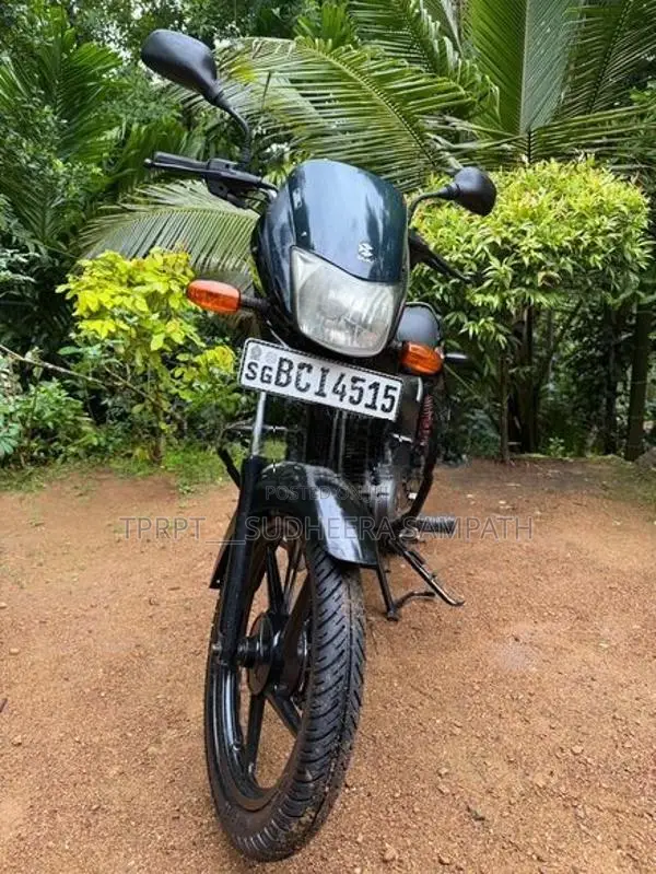 Bajaj Platina 100 2015