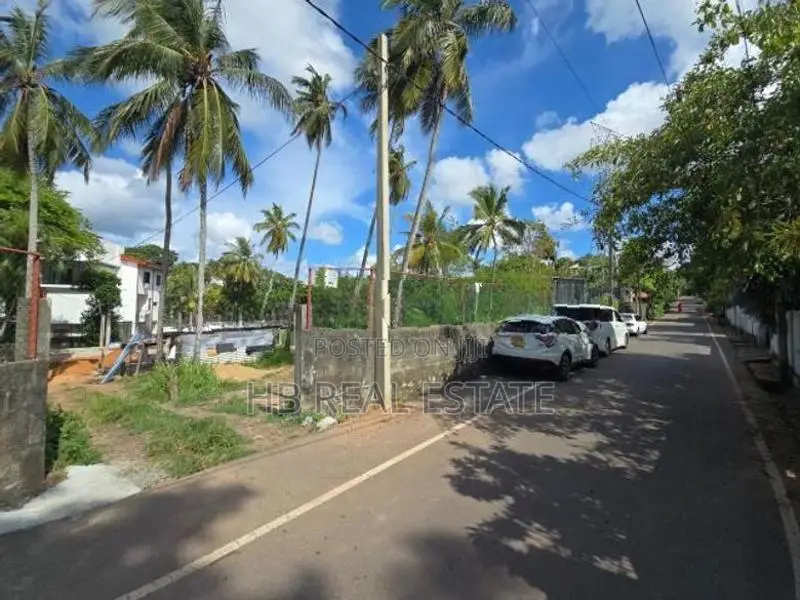 13.10 Perch Residence Land For Sale Koswatta