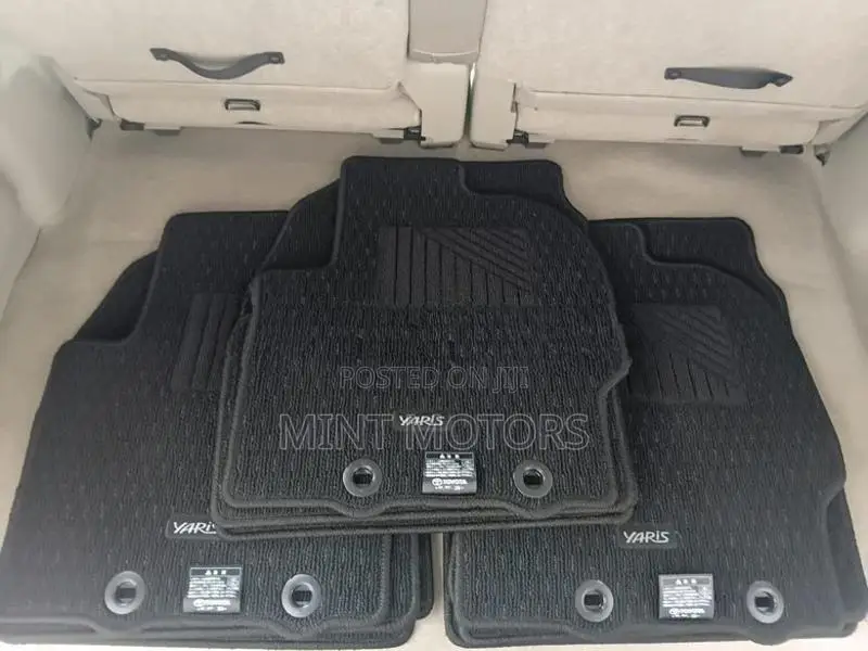 Toyota Yaris Carpet Set