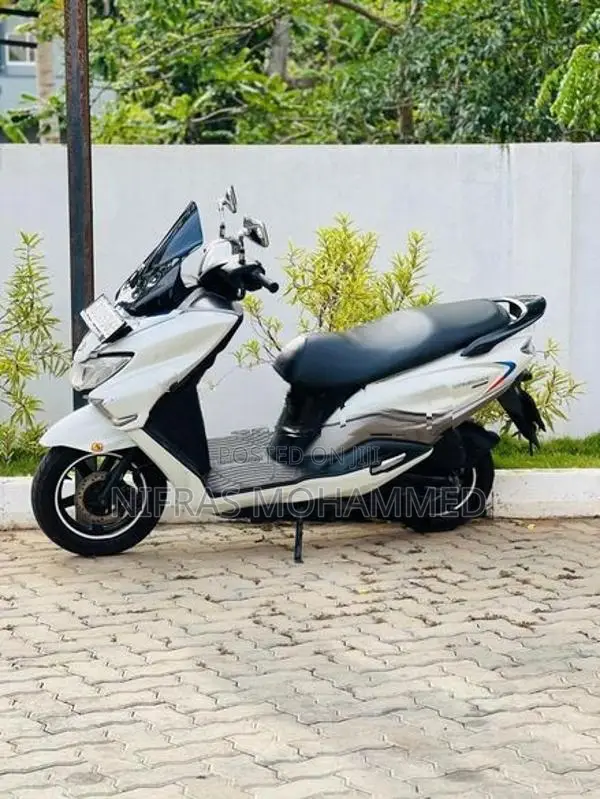 Suzuki Burgman 125 2020