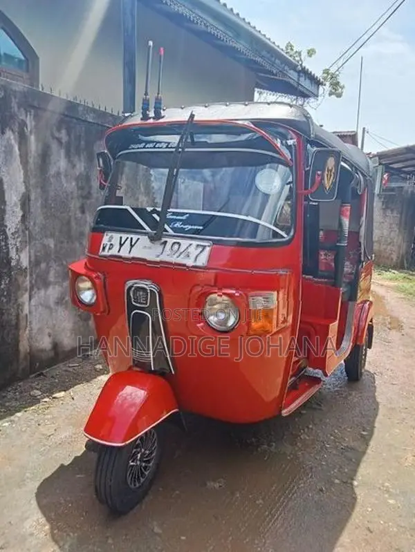 Bajaj RE 2012