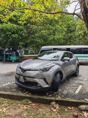 Toyota CHR NGX 10 2019