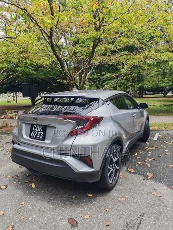 Toyota CHR NGX 10 2019