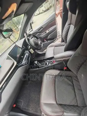 Toyota CHR NGX 10 2019