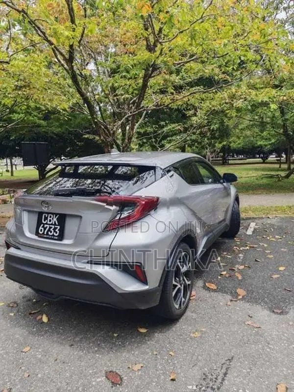 Toyota CHR NGX 10 2019