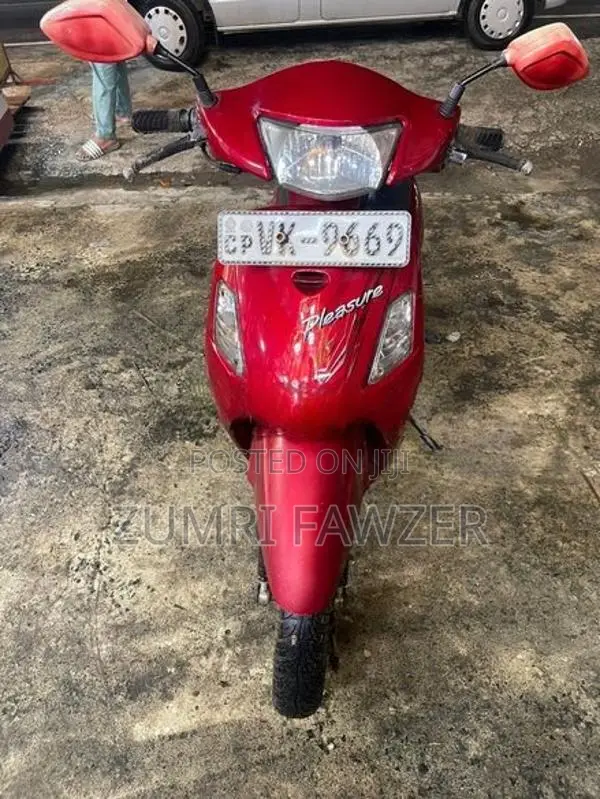 Hero Pleasure Plus 2010