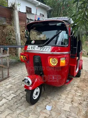Bajaj RE 2011