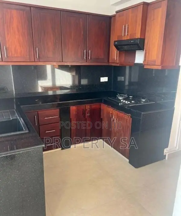 4 Bedroom Apartment for Rent in Colombo 6