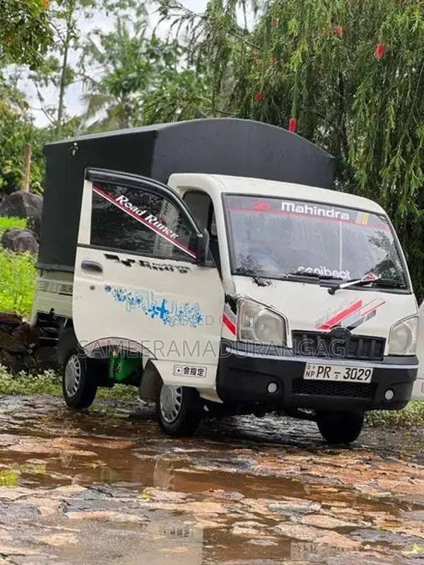 Mahindra Maxximo 2012