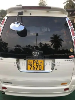 Toyota Noah 2006