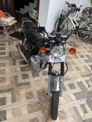 Suzuki GN 125 2025