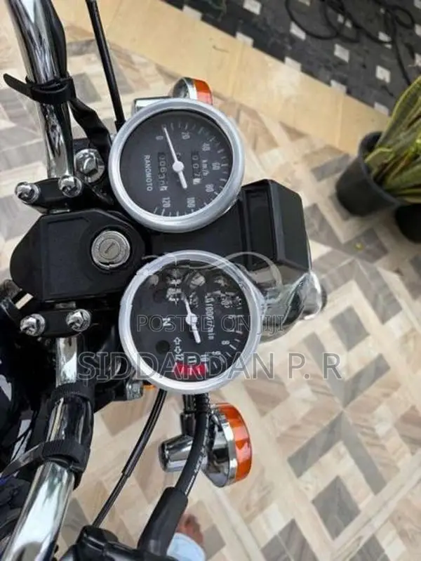 Suzuki GN 125 2025