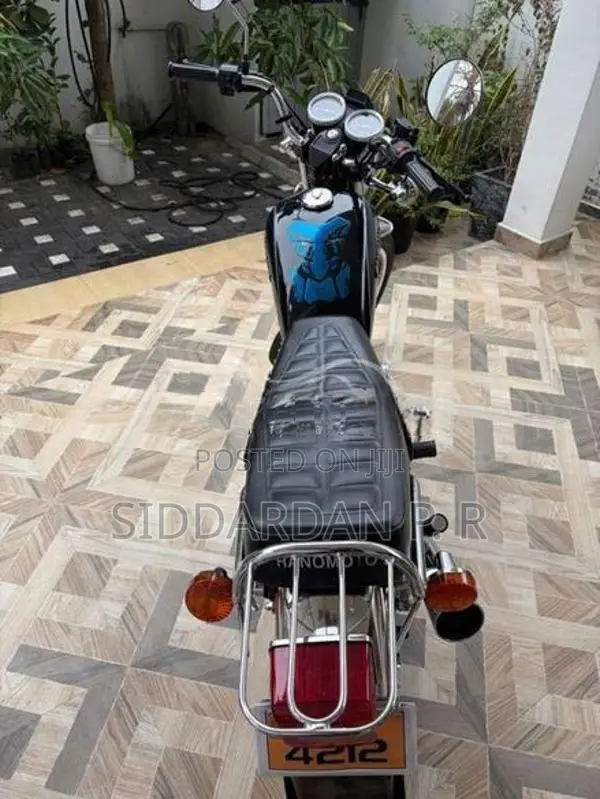 Suzuki GN 125 2025