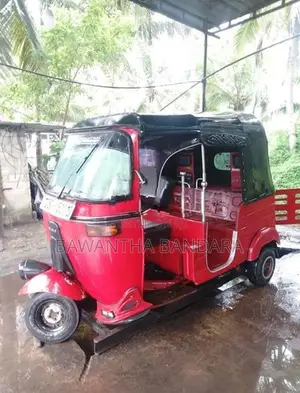 Bajaj RE Three Wheeler 2009