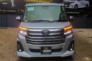 Toyota Roomy Custom G 2025