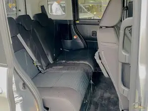 Toyota Roomy Custom G 2025